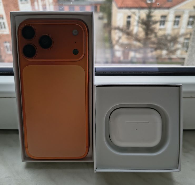 "NiePhone" 17 PM + Pods Pro