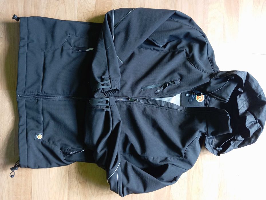 Softshell M czarny-ODDYCHAJĄCY.