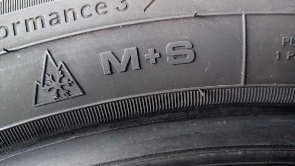 2x 205/55R16 GOODYEAR ULTRAGRIP PERFORMANCE 3 bieżnik7,01 mm zima 2023