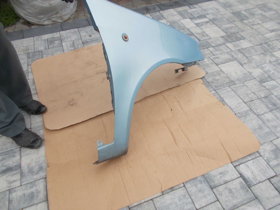 Błotnik Prawy Fiat Punto 2 Kolor 804A Demontaz