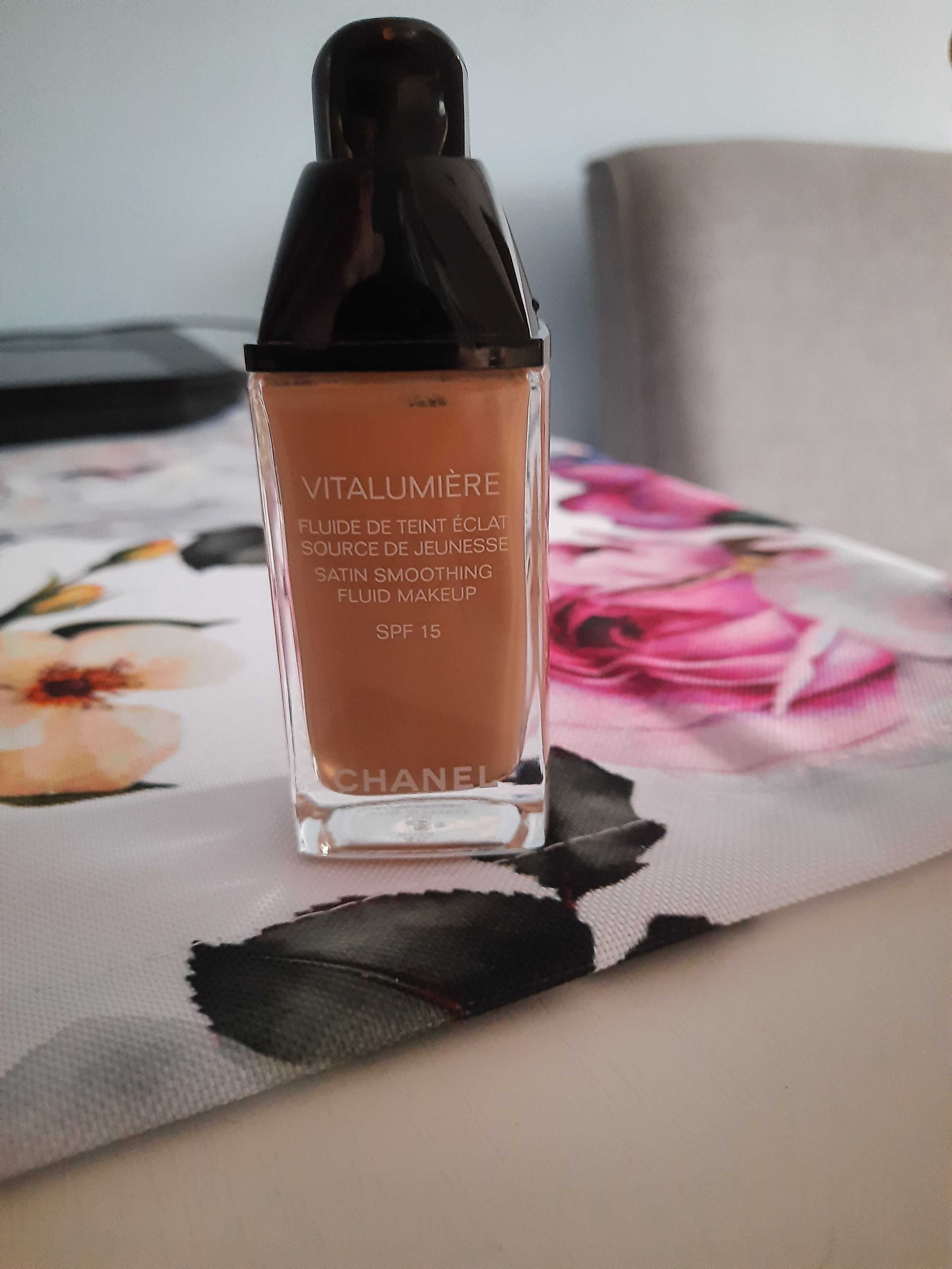 CHANEL VITALUMIERE Podkład w płynie odcień 45 ROSE