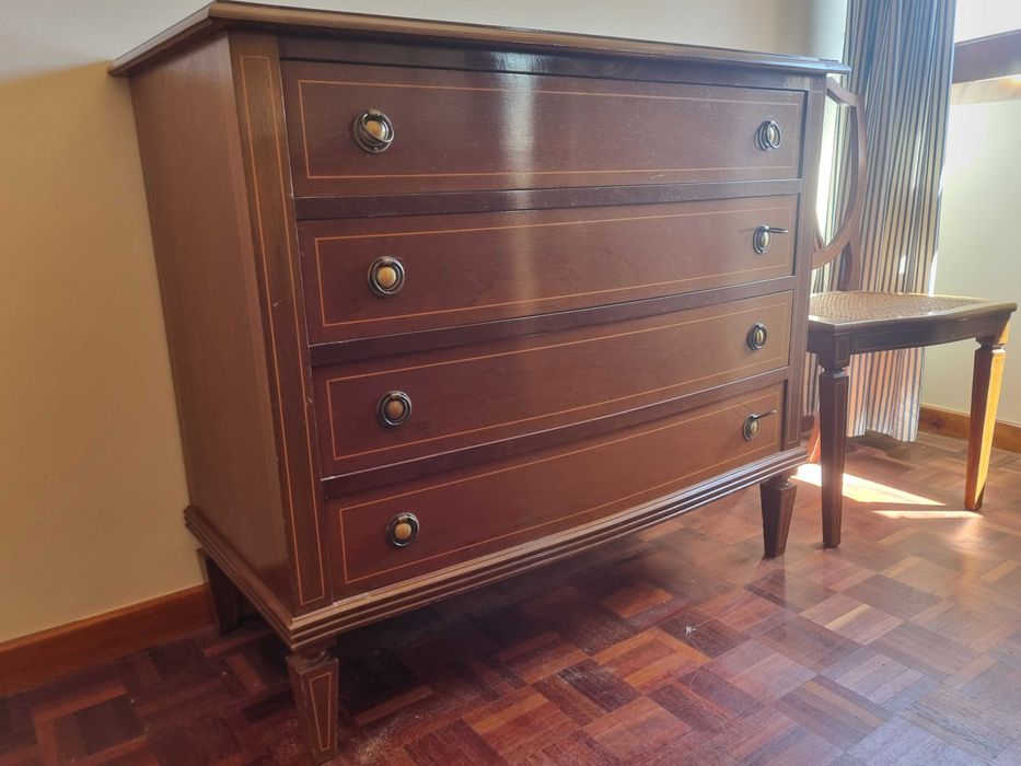 Cómoda Madeira maciça estilo D. Maria