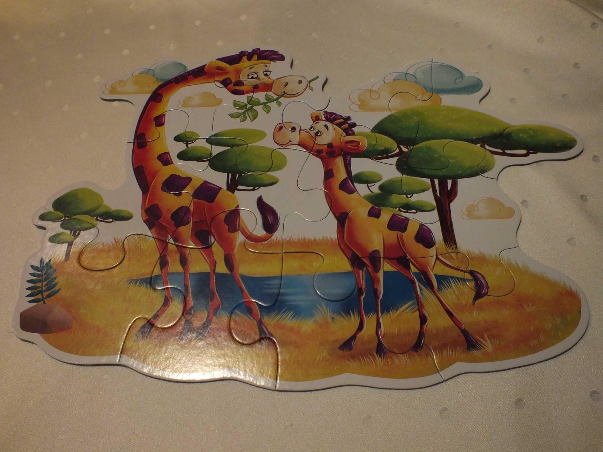 Puzzle konturowe żyrafy sawannie Giraffes in Savanna Castorland 12 MAX