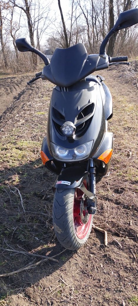 Априлия sr50 2004
