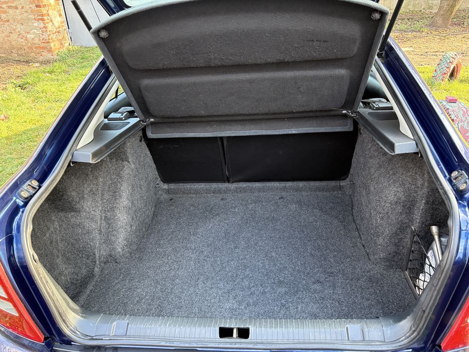 Продам Шкода Тур 1.6