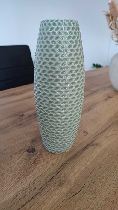 Jarra decorativa de cerâmica de cor verde menta