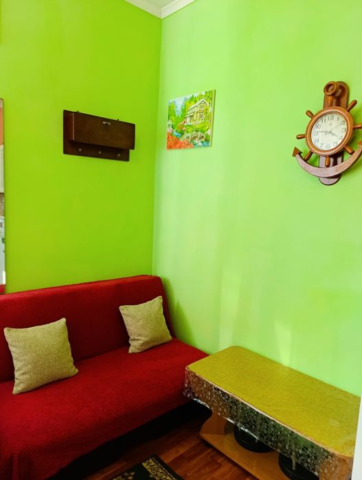 Посуточно квартира .  Жд  Вокзал .Привоз Богдана Хмельницкого 11