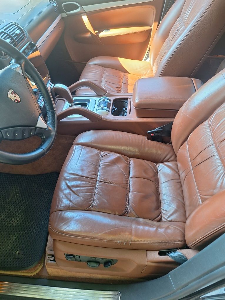 Продам сімейний автомобіль