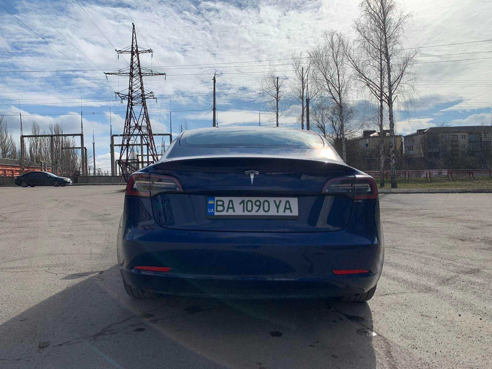 Tesla Model 3  2022