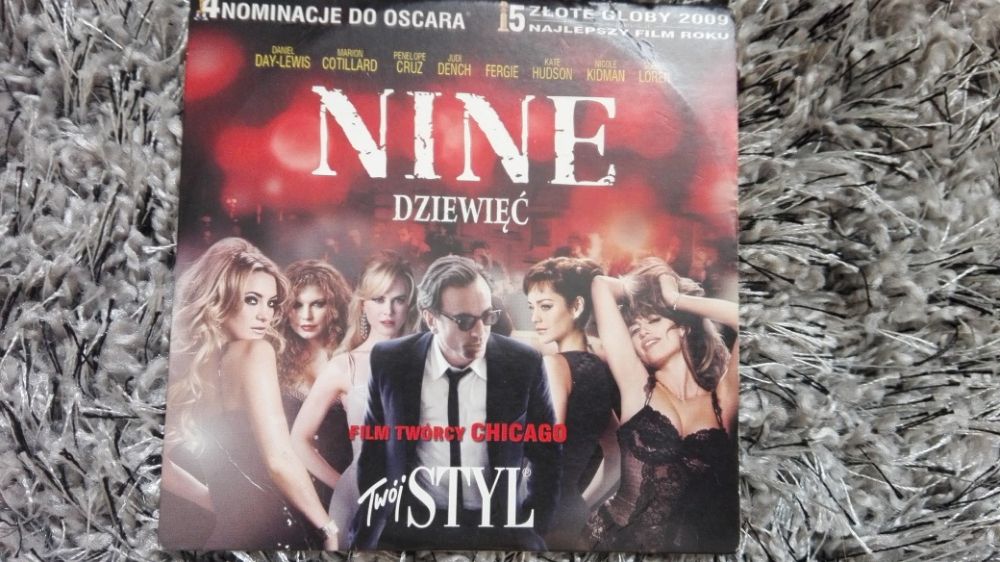 Film Nine dziewięć