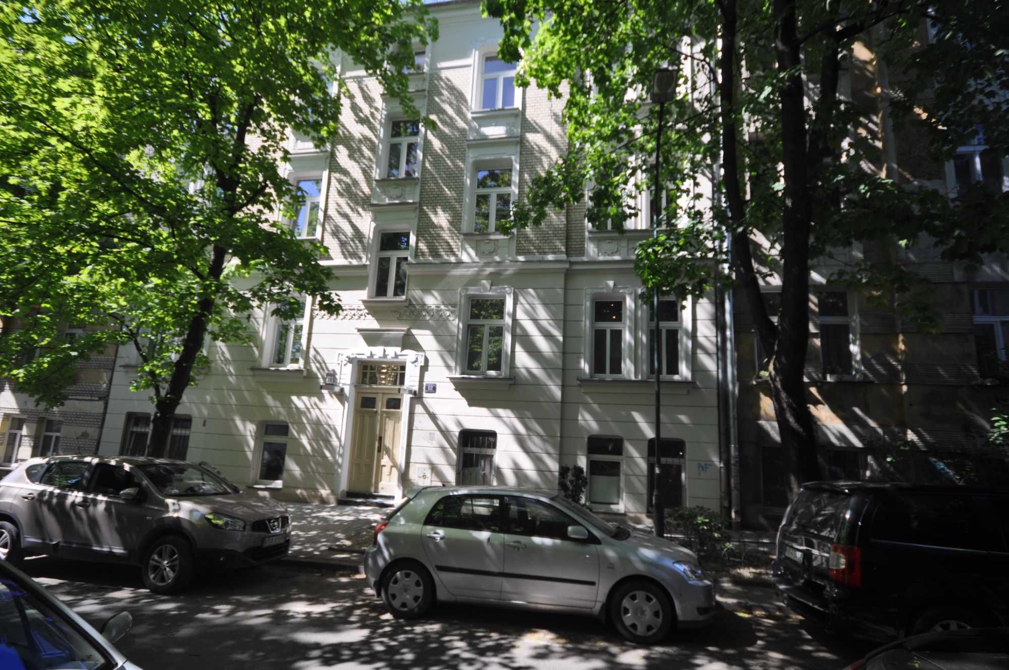 Apartament JoApart - Przystanek Wesoła - Stare Miasto - Parking - 4 os