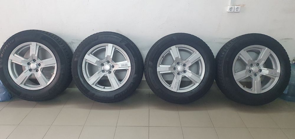 Продам Колеса 245 60 R18
