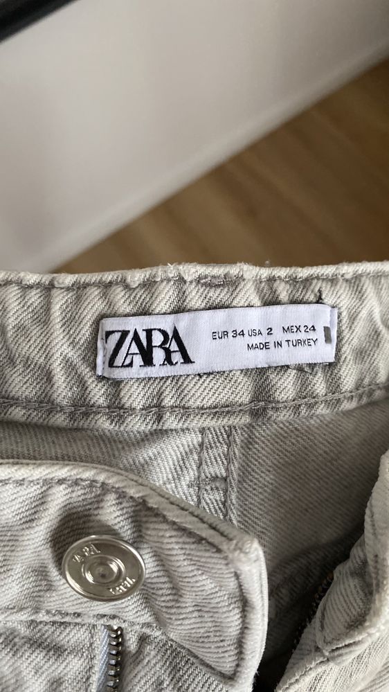 Джинси ZARA