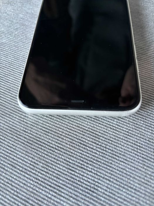 iPhone 11 64 GB + Adaptador/cabo usb (Apple) + Earpods (Apple) + Capas