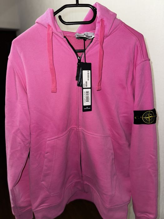 Stone Island.