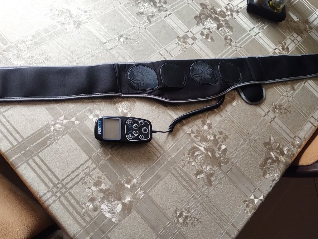 ABFLEX Ab Elektrostymulator Mięśni Brzucha Pas Wyszczuplajacy
