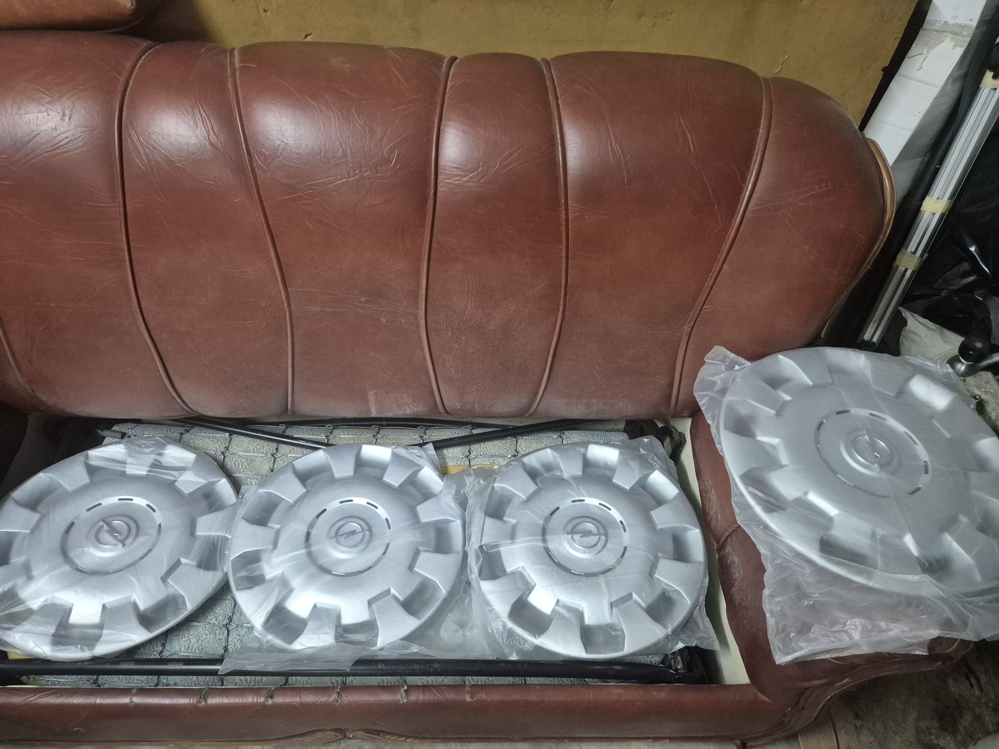 ( Reservados )Vendo conjunto de tampões para jantes opel corsa c( medi