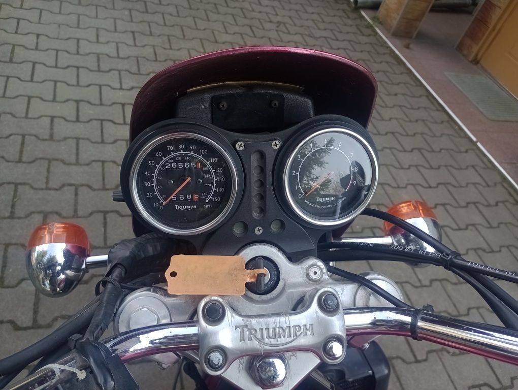Triumph legend TT 900