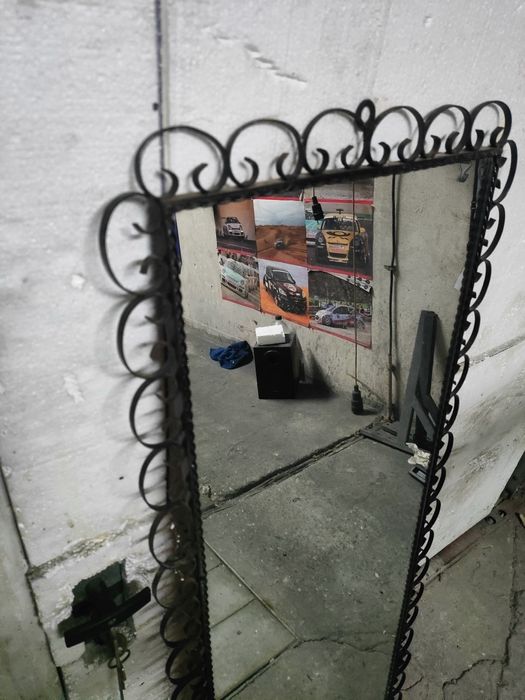 Lustro z czasów PRL Retro