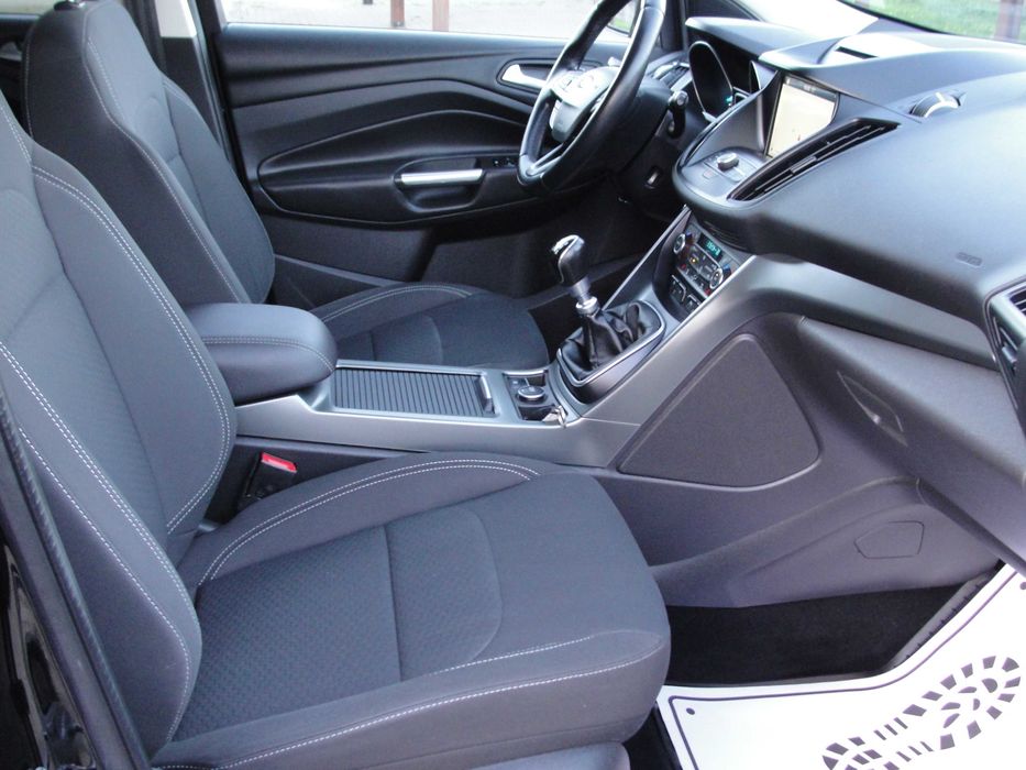 Czarna Kuga 1.5 Turbo lift navi* el. klapa* I-ręka