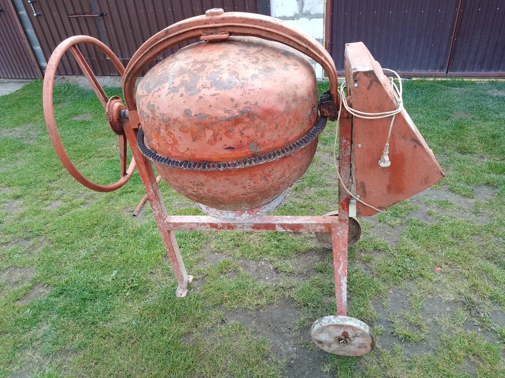 Betoniarka 145L 230v