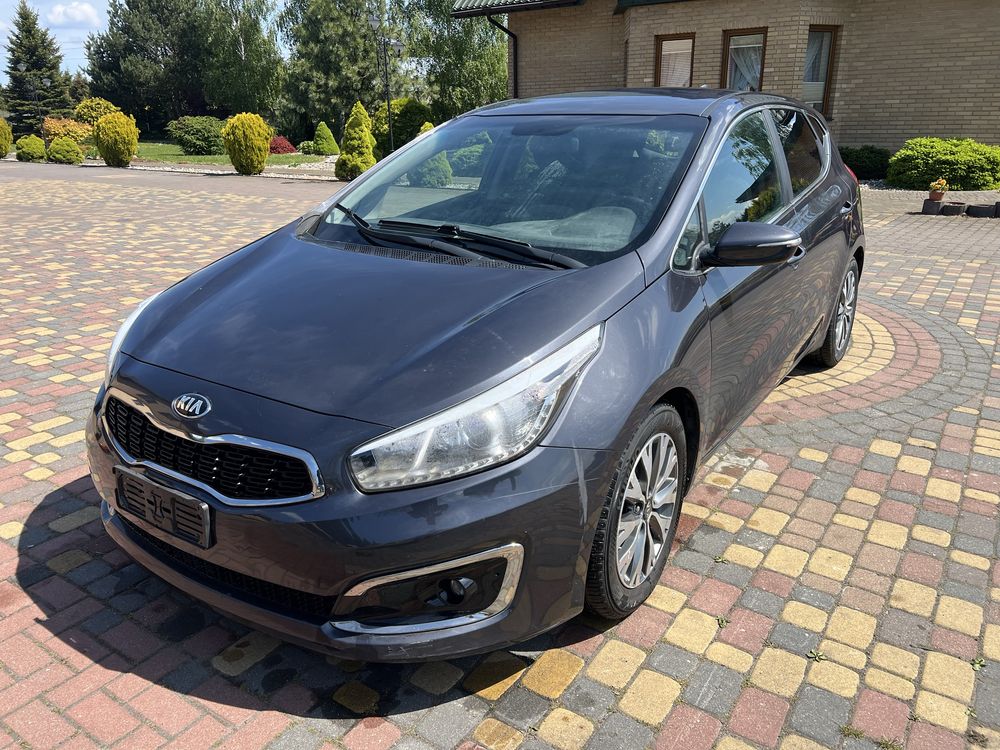 Części Kia Ceed 1.6 cdti kod lakier BE 2017 , 81 Kw