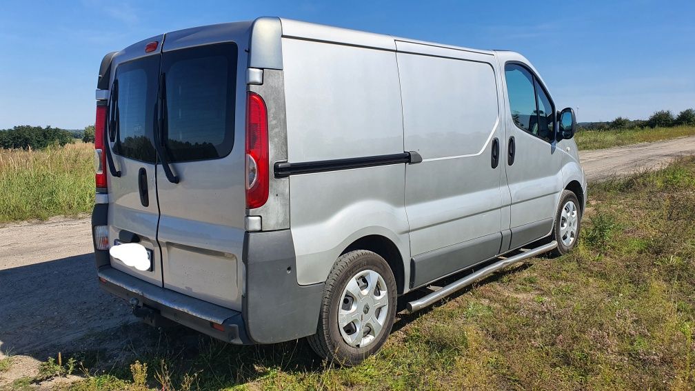 BUS na wynajem Wypożyczalnia BUSÓW Trafic wynajmę BUSA HAK*KLIMA vito