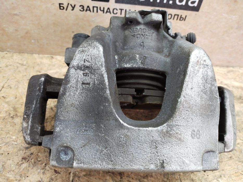 Jaguar E-Pace 2017-2024 суппорт передний левый