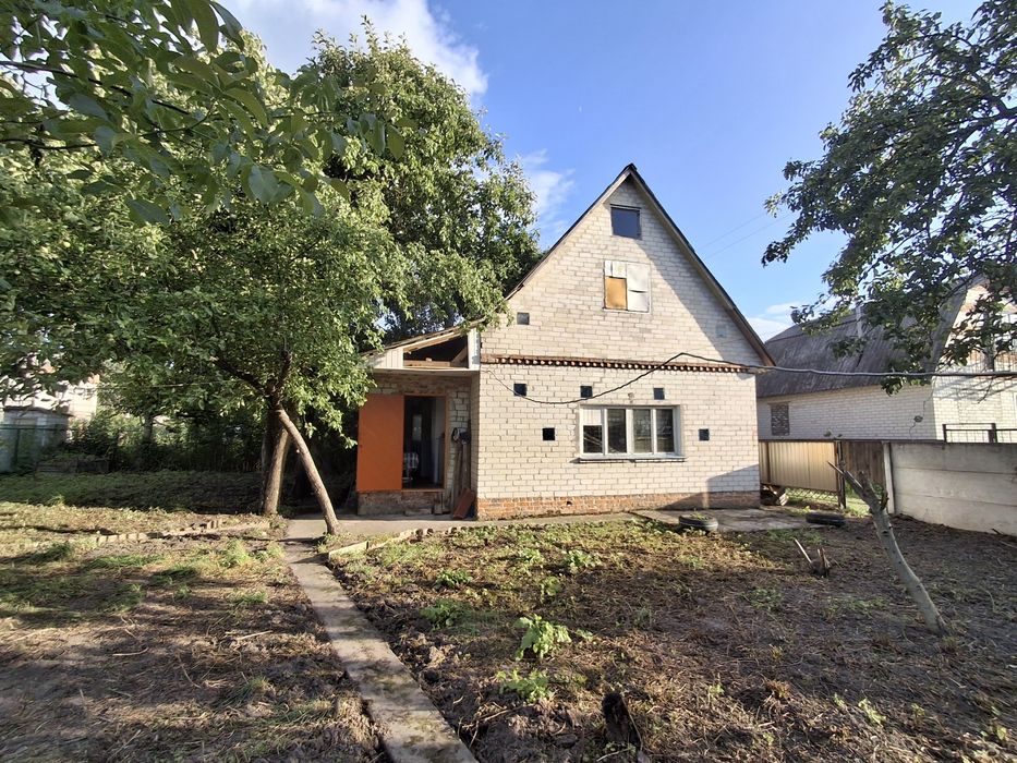 Продаж великої дачі з опаленням. Жавинка