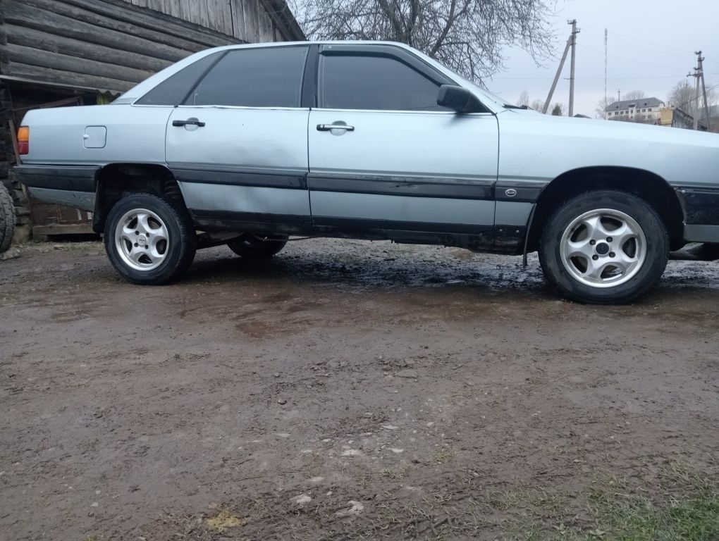 Продам ауді 100 1.8газ бен