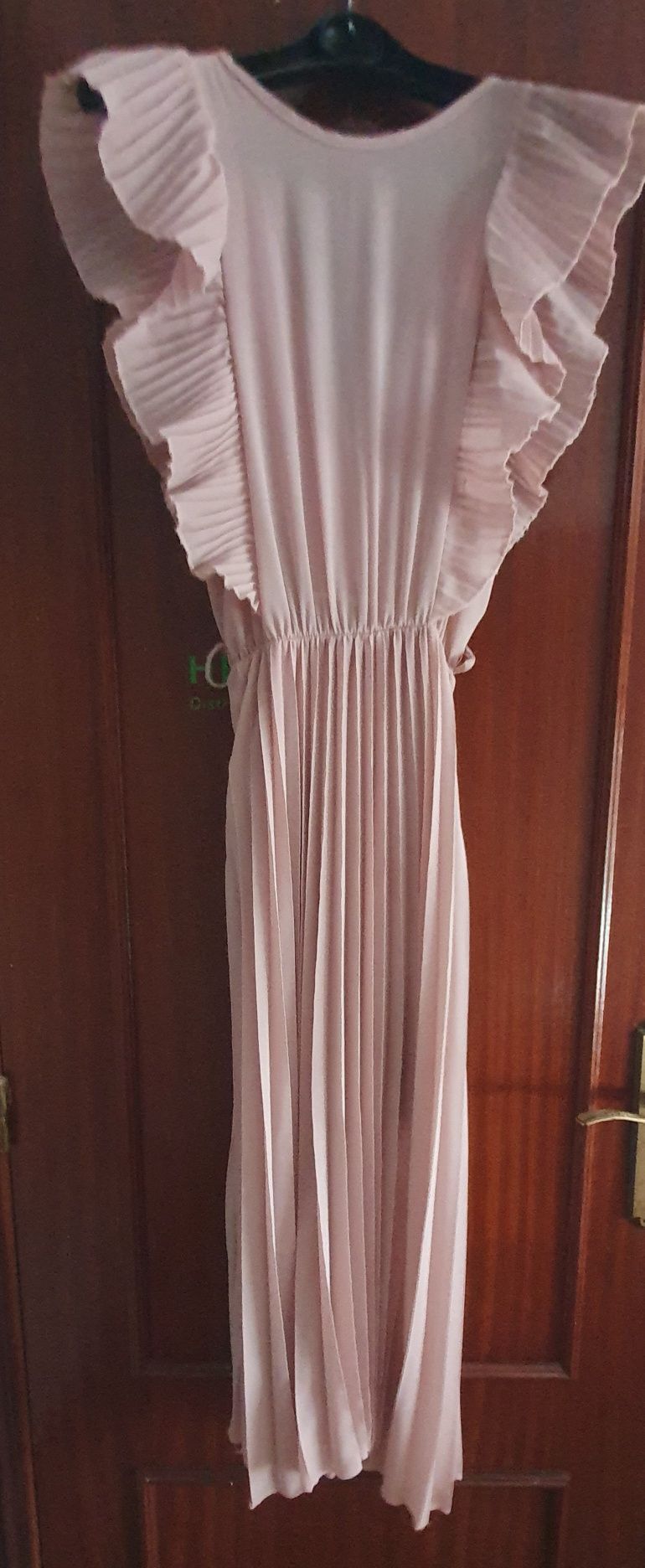 Vestido de cerimónia simples