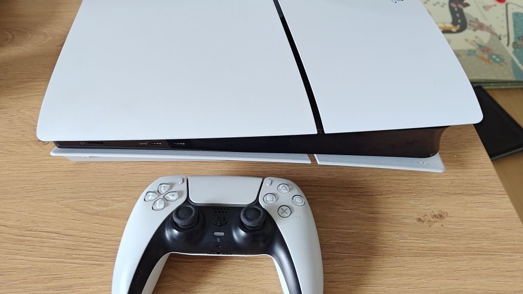 PlayStation 5 Slim 1tb super stan gwarancja napęd slim