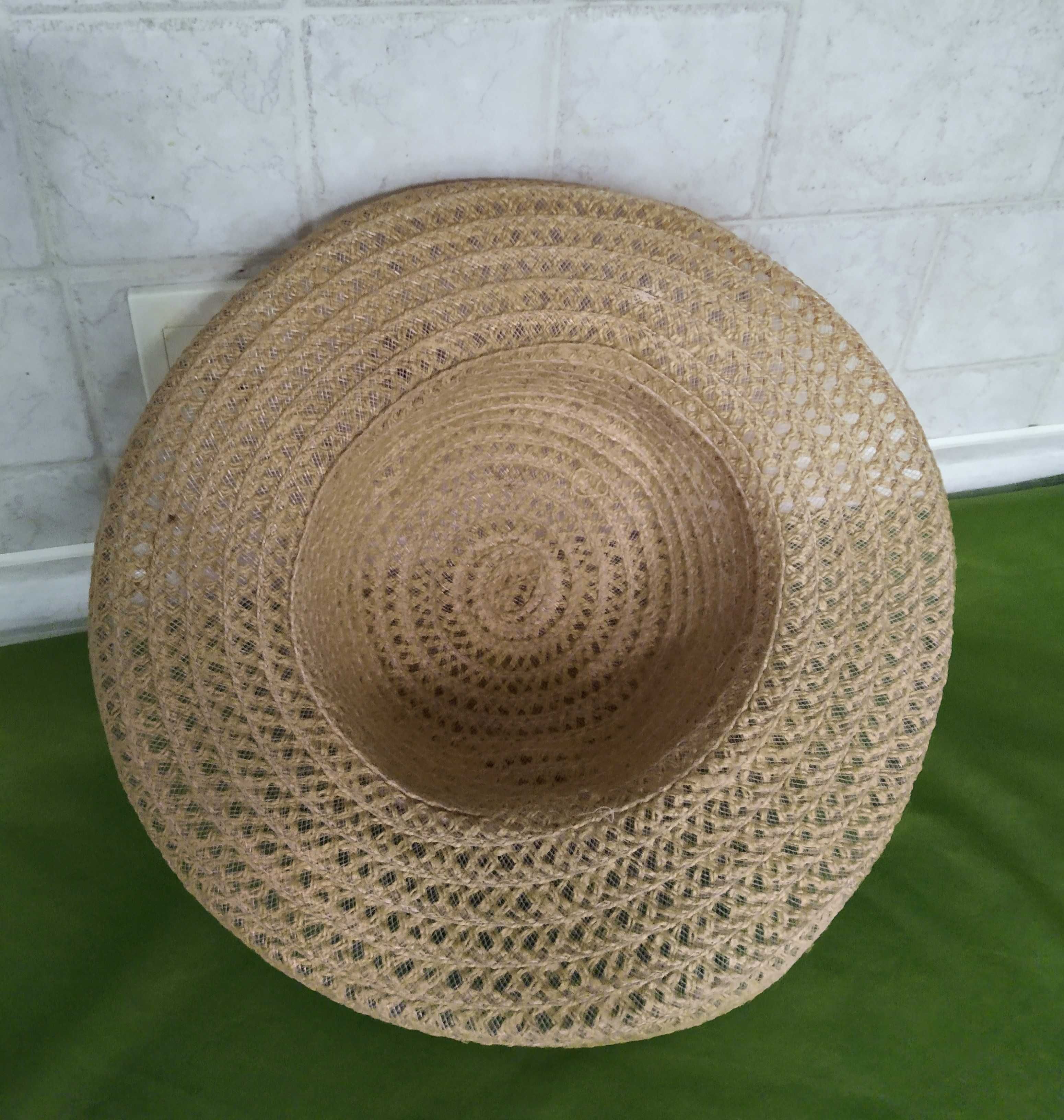 Продам шляпу женскую летнюю пляжную