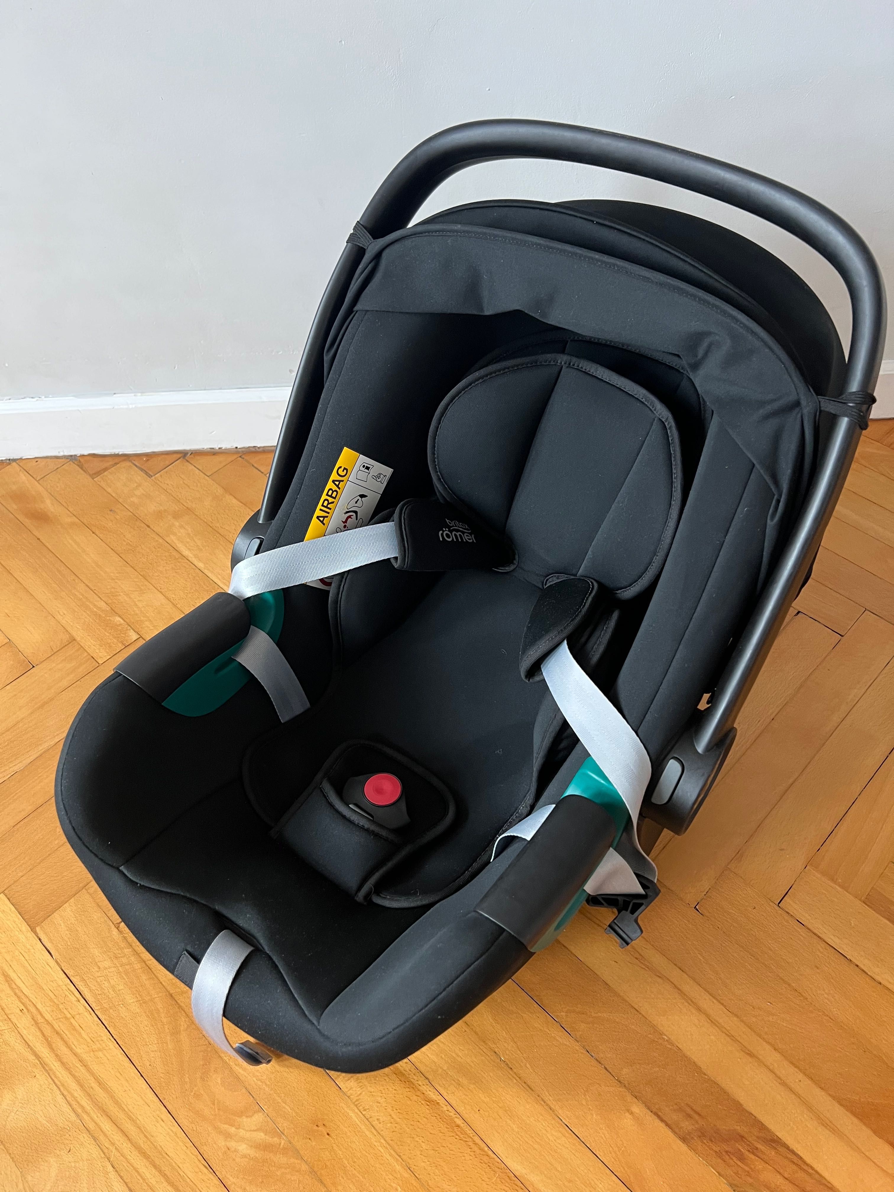 Fotelik samochodowy Britax BABYSAFE w kolorze czarnym