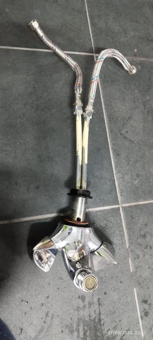 Torneira de bidé cromada