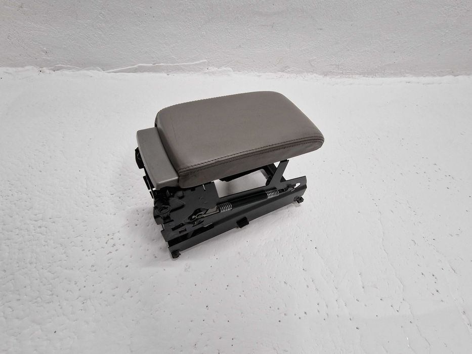 Podłokietnik Skórzany Jasny Siwy Skóra VW Passat B5 LIFT Europa Oryg