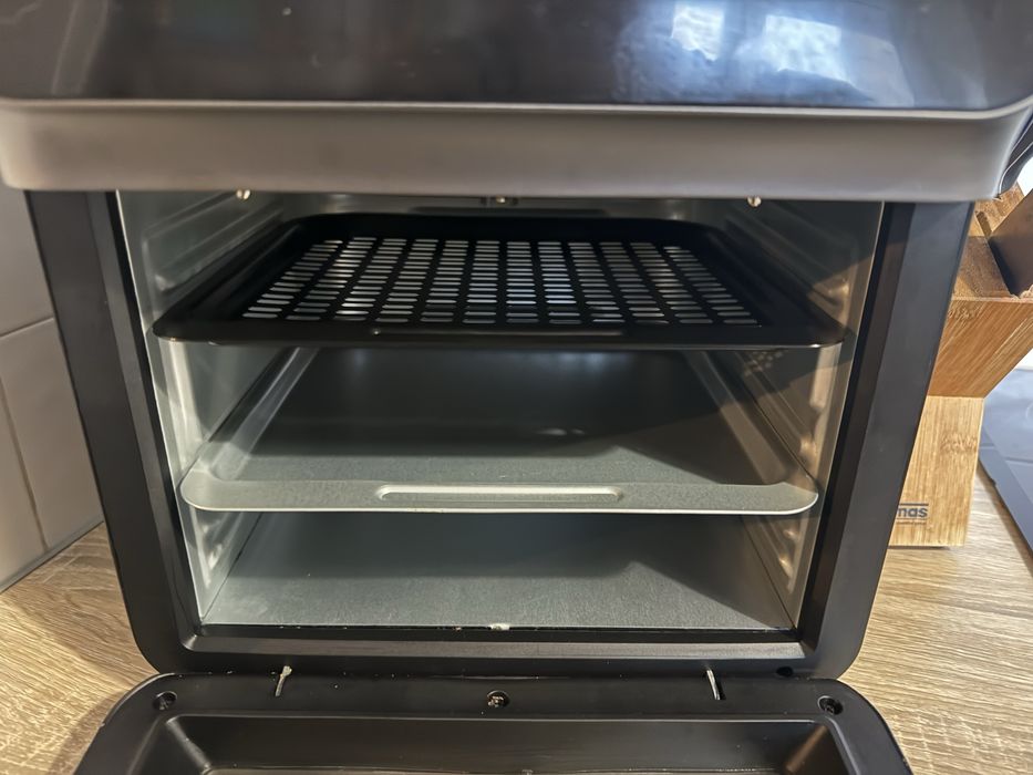 Air fryer pouco usada