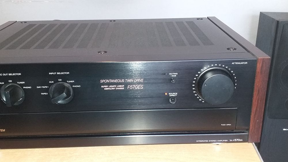 Wzmacniacz stereo SONY TA-F570ES