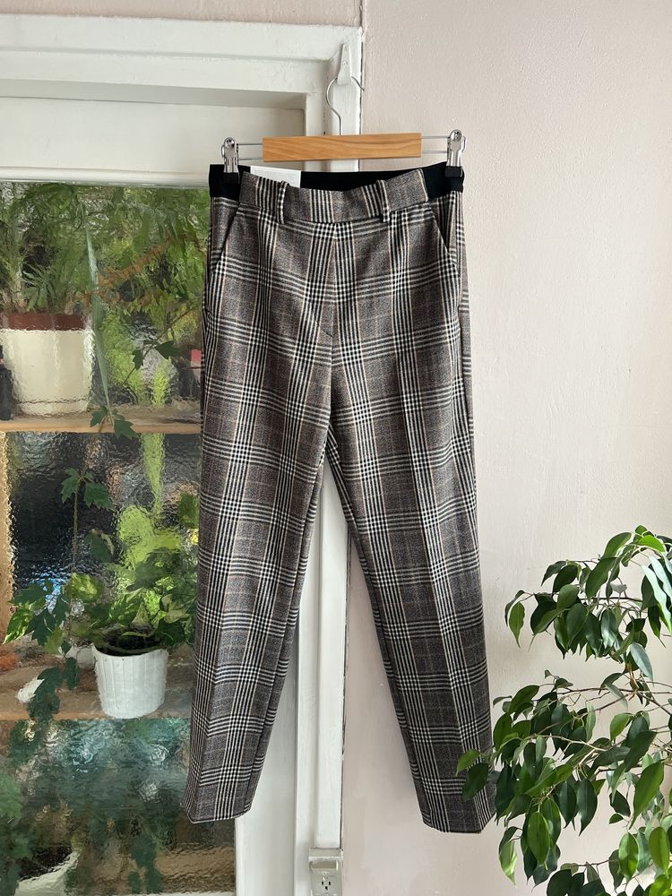 Spodnie cygaretki HM w piękną kratę w odcieniach brązu