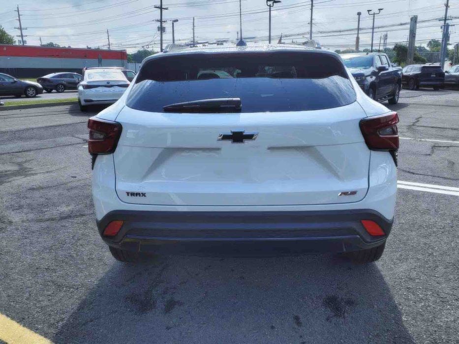 Chevrolet Trax RS with 2RS      2025
