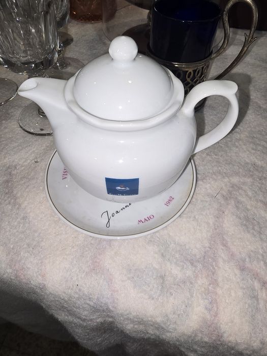 Prato + bule  vista alegre