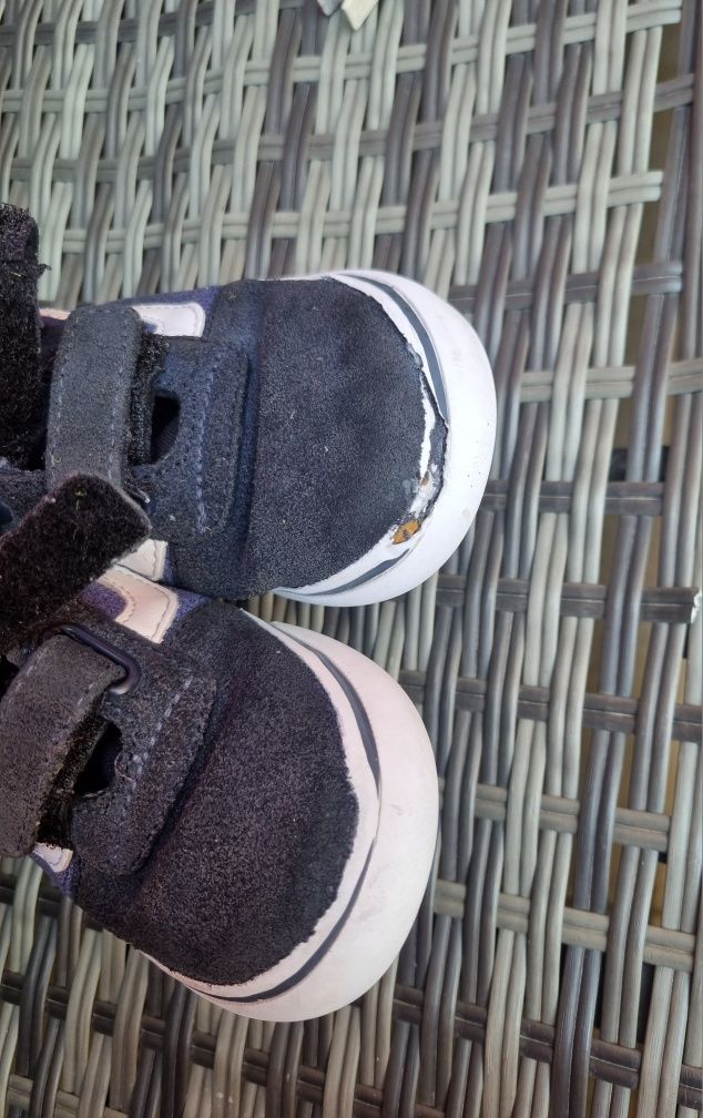 Tenis Vans  pretos e azuis