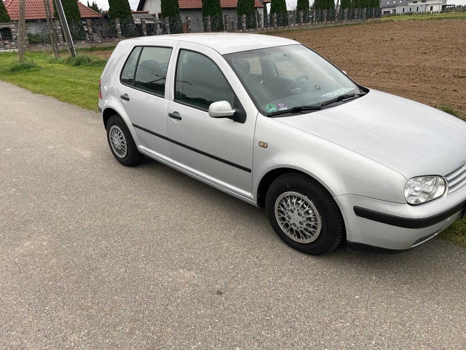 VW Golf IV 1.6 Automat Klima super stan sprowadzony z Niemiec