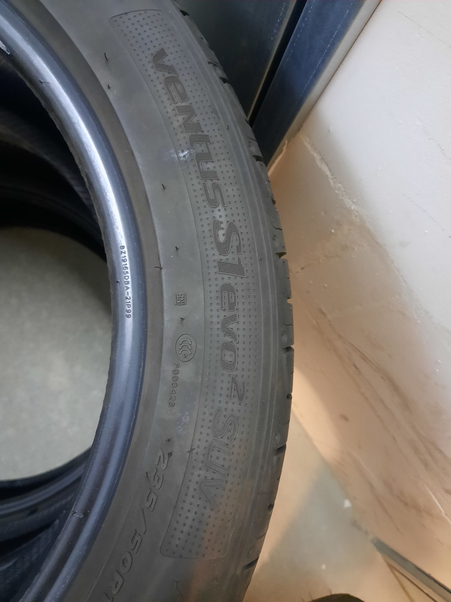 Hankook Ventus S1 evo2 SUV 235/50 R19