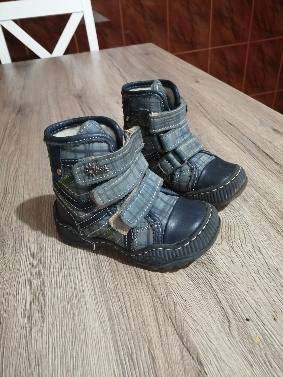 Buty jesienne chłopiece 23 rozm