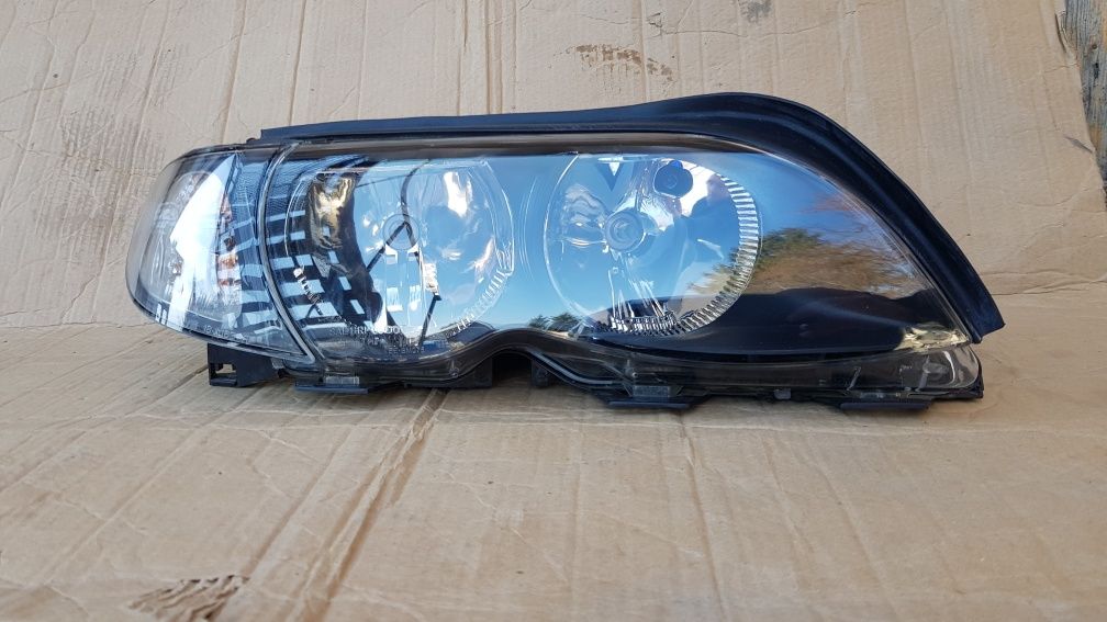 Lampa prawa przód Bmw e46