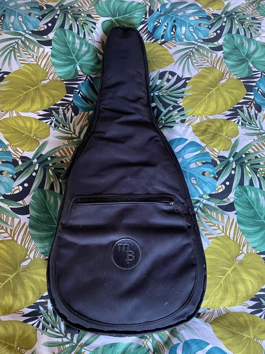 Capa para guitarra acolchoada