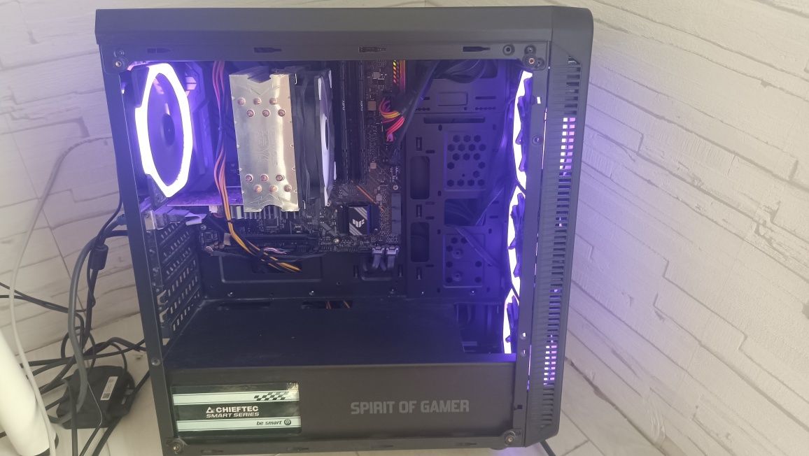 Komputer do pracy/gier i5-11400 / 16 GB / SSD + 2x HDD + Monitor