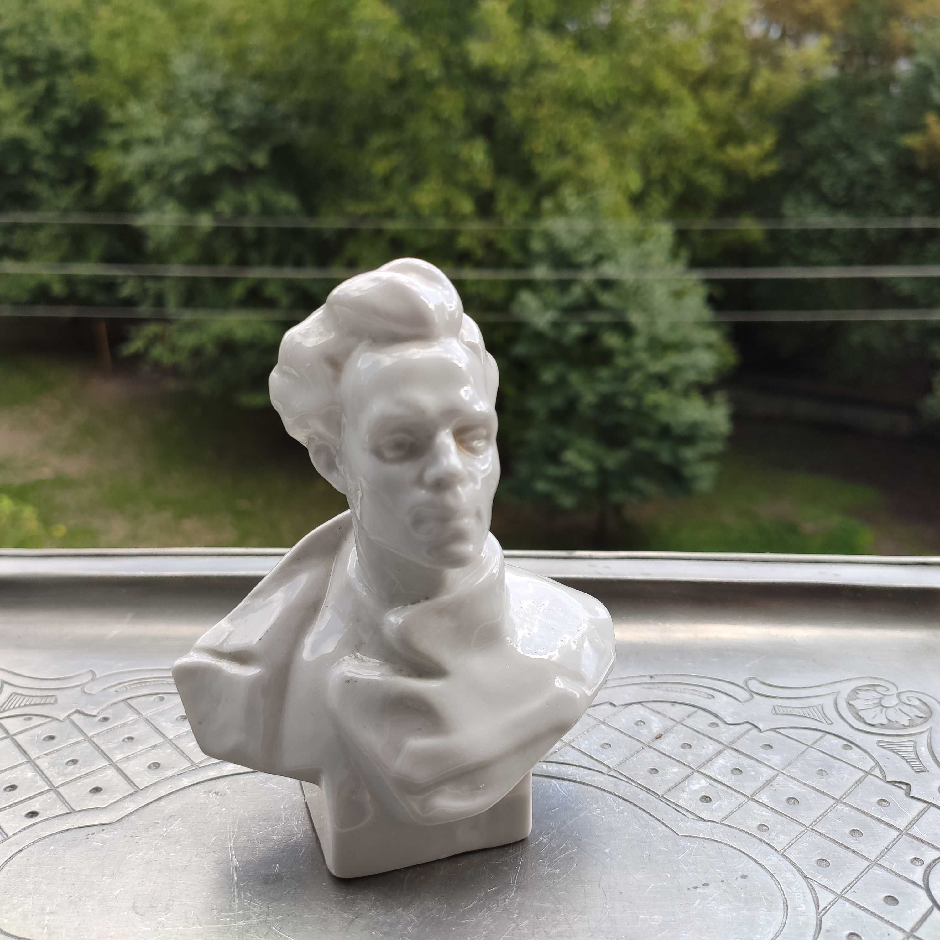 Бюст. Н.Островский фарфор ссср + лось, петух штоф