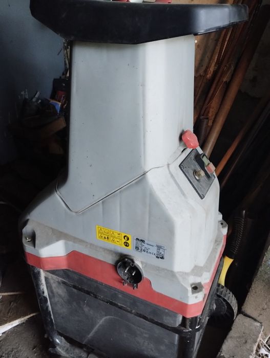 Продам мощный измельчитель веток Ал-ко